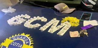 GCM de Cotia apreende 115 frascos de droga e prende suspeito de tráfico