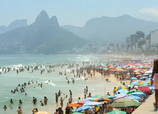 Turistas brasileiros injetarão R$ 148 bi na economia durante o verão
