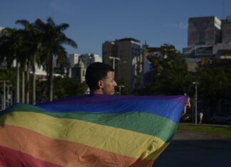 Casamentos homoafetivos no Brasil aumentam 149% em nove anos