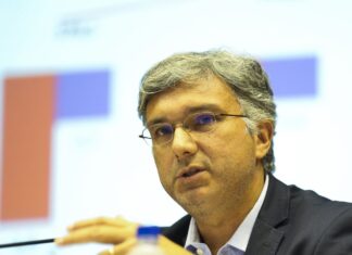Auxílio Brasil de 2023 deverá ser de R$ 400, diz secretário do Tesouro