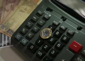 Inadimplência das famílias na cidade de SP cai para 19% em fevereiro