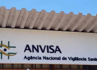 Anvisa suspende venda de cosméticos capilares e produtos com ozônio