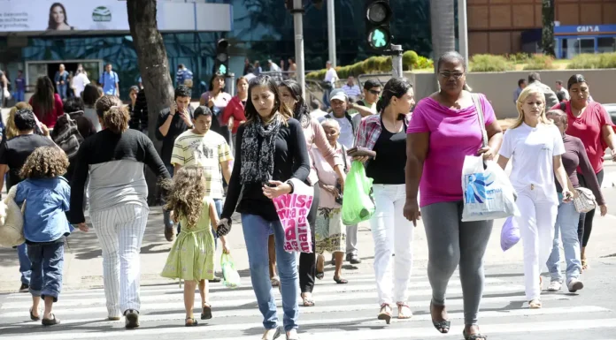 Quase 50% das mulheres brasileiras denunciam desrespeito