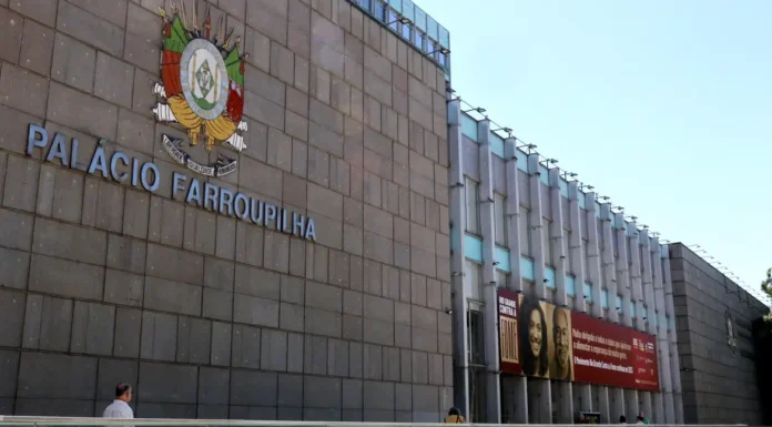 Lula sanciona porte de arma para policiais legislativos estaduais