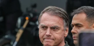 Bolsonaro é preso pela Polícia Federal em Brasília