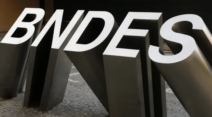 Operações de crédito do BNDES chegam a R$ 230 bilhões