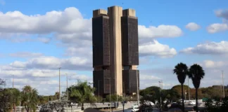 Inflação de 2025 ficará abaixo do teto da meta, em 4,45%