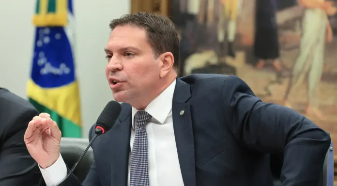 Moraes comunica Câmara sobre perda do mandato de Ramagem