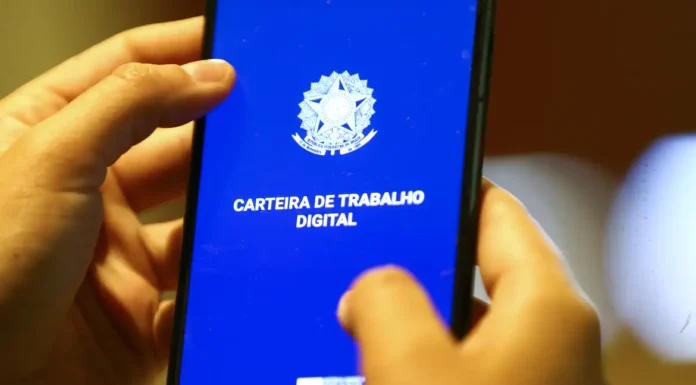 Taxa de desemprego cai para 5,4%, a menor desde 2012