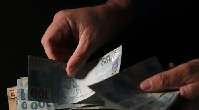 Mercado reduz previsão da inflação para 4,43% este ano
