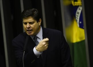 Reforma tributária será fatiada, confirma Baleia Rossi