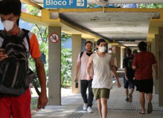Embaixada lança programa para capacitar estudantes em francês