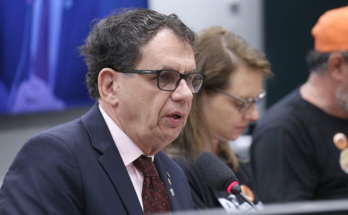 Especialistas apontam preocupações com impacto da IA sobre direitos humanos