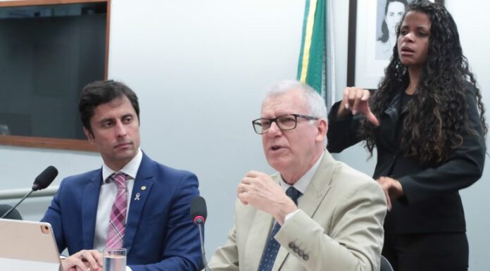 Especialistas dizem esperar cumprimento das leis que garantem tratamento integral a neurodivergentes Especialistas dizem esperar cumprimento das leis que garantem tratamento integral a neurodivergentes