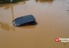 Chuvas intensas provocam alagamentos em Cajamar e Santana de Parnaíba Carro parcialmente submerso em alagamento na Marginal da Via Anhanguera, em Cajamar, durante forte temporal na noite de sábado para domingo (25).