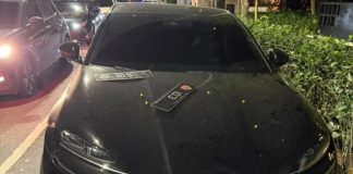 Deputado estadual de São Paulo é detido após disparo em balada; carro com placa oficial da Alesp estava em veículo diferente Carro sedan da marca BYD apreendido com placas oficiais da Alesp fixadas, em São Paulo, durante investigação relacionada a disparo em balada envolvendo o deputado estadual Marcelo Aguiar.