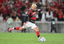 Arrascaeta comenta eliminação do Flamengo na semifinal da Libertadores Arrascaeta durante partida do Flamengo contra Estudiantes no Maracanã