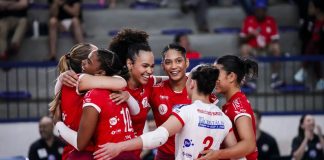Paulistano Barueri inicia campanha na Superliga enfrentando o SESC RJ Flamengo Jogadoras do Paulistano Barueri celebram durante partida da temporada 2026 da Superliga de Vôlei.