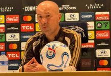 Leonardo Jardim assume responsabilidade por eliminação do Flamengo nos pênaltis na Libertadores Leonardo Jardim em coletiva após partida do Flamengo pela Libertadores