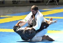Barueri recebe Campeonato Paulista de Jiu-Jitsu 2026 com programação diversa no Ginásio José Corrêa Dois atletas disputando luta de jiu-jitsu sobre o tatame durante o Campeonato Paulista de Jiu-Jitsu 2026 no Ginásio José Corrêa, em Barueri.