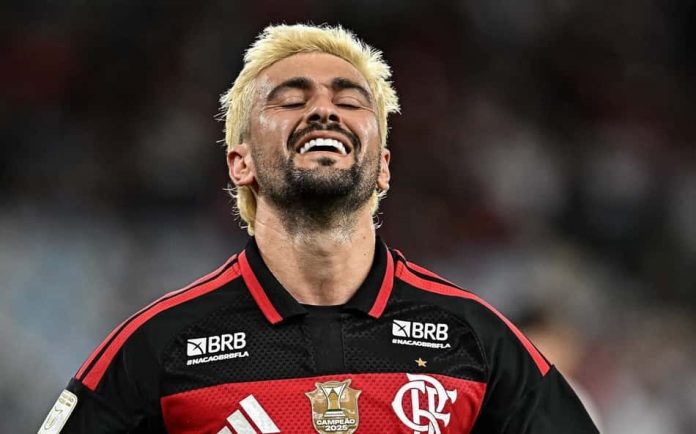 expresso-87a407cadf52b52e92d3b216 Arrascaeta comemora gol do Flamengo durante jogo contra Atlético-MG no Maracanã
