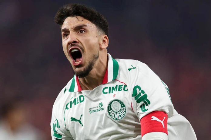 Jogador Joaquín Piquerez da SE Palmeiras em ação na temporada 2026