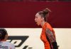Atleta Tifanny Abreu e Osasco Vôlei recorrem à Justiça para garantir participação na Superliga Tifanny Abreu durante partida vestindo uniforme do Osasco São Cristóvão Saúde, demonstrando emoção em quadra.