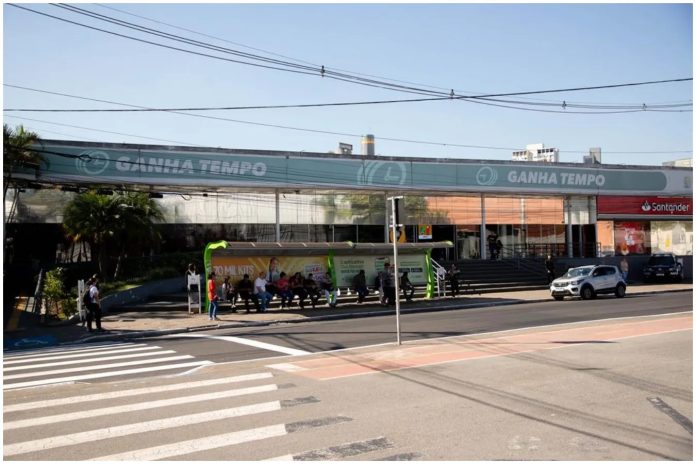 Fachada do Ganha Tempo de Barueri, local onde será realizada a oficina gratuita sobre inovação para empresas.