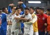 Expulsão de Neymar durante Santos e Bahia repercute na mídia europeia Neymar é contido por companheiros e adversários durante partida entre Santos e Bahia pela 32ª rodada do Brasileirão na Vila Belmiro, em 2026.