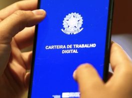 Lula defende jornada de trabalho 5×2 e critica oposição em meio a votação no Senado Aplicativo da Carteira de Trabalho Digital mostrado em celular, reforçando o tema da jornada de trabalho em discussão no Congresso Nacional.