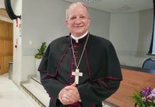 Arcebispo de Aparecida destaca necessidade de diálogo em meio ao cenário político tenso Arcebispo Dom Mário Antônio da Silva durante celebração no Santuário de Nossa Senhora Aparecida