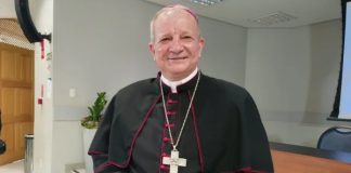Arcebispo de Aparecida destaca necessidade de diálogo em meio ao cenário político tenso Arcebispo Dom Mário Antônio da Silva durante celebração no Santuário de Nossa Senhora Aparecida
