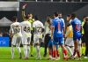 Neymar lamenta expulsão e critica aplicação da Lei Vini Júnior em jogo do Santos Neymar recebe cartão vermelho do árbitro durante partida entre Santos e Bahia na Vila Belmiro