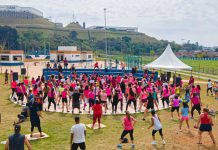 Itapevi realiza atividades gratuitas de saúde e bem-estar durante Outubro Rosa Atividade de zumba durante evento do Outubro Rosa realizado no Parque da Cidade, Itapevi. Foto de arquivo da Prefeitura Municipal de Itapevi.