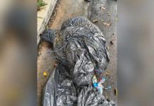 Polícia Civil prende suspeitos ligados a corpos encontrados em sacos em São Paulo Corpo encontrado em sacos plásticos na rua sendo investigado pela Polícia Civil em São Paulo.
