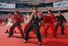 Grupo BTS não receberá Chave da Cidade de São Paulo; homenagem será feita com iluminação da Ponte Estaiada Imagem do grupo BTS durante apresentação em evento internacional