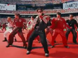 Grupo BTS não receberá Chave da Cidade de São Paulo; homenagem será feita com iluminação da Ponte Estaiada Imagem do grupo BTS durante apresentação em evento internacional