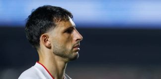 São Paulo terá retornos importantes na escalação para jogo contra Vitória no Morumbi Jogador Calleri está entre os titulares do São Paulo para a partida contra o Vitória