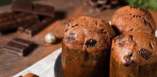 Campanha do Panetone Solidário é lançada em Santana de Parnaíba para apoiar inclusão social Panetones artesanais da campanha solidária promovida pela Rainha da Paz em Santana de Parnaíba.
