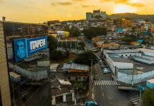 Itapevi e organizações de saúde recebem multa de R$ 1,5 milhão por falsificação em prontos-socorros Vista aérea da Prefeitura de Itapevi, município relacionado à condenação por atuação de falsos médicos