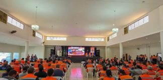 Osasco promove capacitação em Defesa Civil para municípios da Grande São Paulo Participantes da Oficina Preparatória da SP Sempre Alerta – Operação El Niño 2026/2027 sentados no Teatro Municipal Glória Giglio, em Osasco, durante o encontro da Defesa Civil.