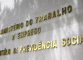 Governo propõe a servidores aumento em auxílios, sem reajuste salarial