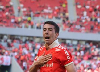 Inter vence Santos e retoma vice-liderança do Brasileirão
