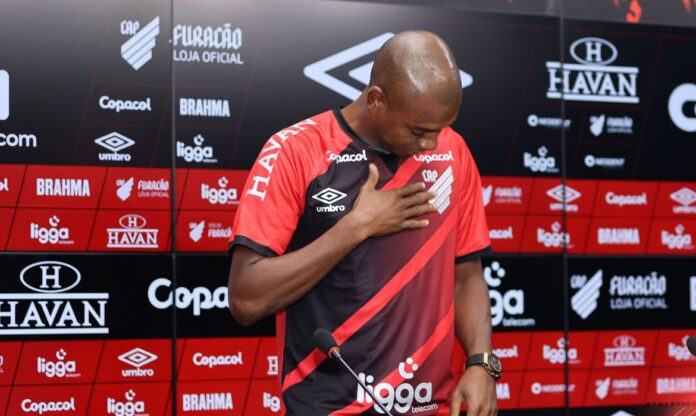 fernandinho2706-1600