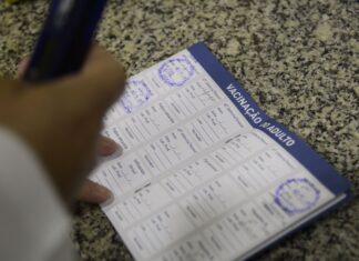Câmara de SP vai cortar ponto de servidores sem comprovante de vacina
