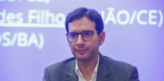 Fim da escala 6×1: emendas buscam manter 44 horas de jornada para atividades essenciais Fim da escala 6x1: emendas buscam manter 44 horas de jornada para atividades essenciais