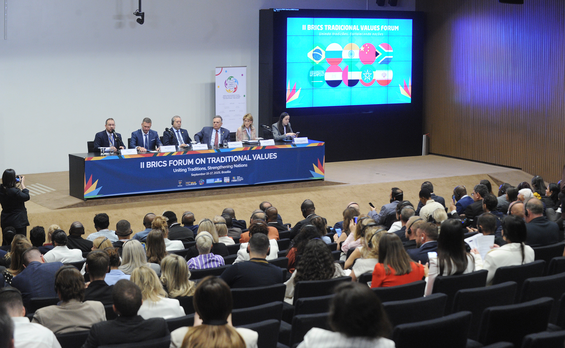 II Fórum Valores Tradicionais Abertura do fórum do BRICS no auditório Nereu Ramos