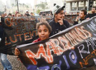 Mulheres em situação de rua vivenciam invisibilidade social