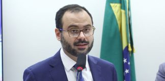 Governo vai apresentar projeto de lei para perdoar dívidas dos setores de eventos, bares e restaurantes Governo vai apresentar projeto de lei para perdoar dívidas dos setores de eventos, bares e restaurantes