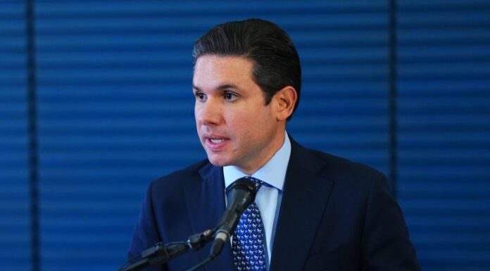 Hugo Motta defende diplomacia e espera solução para tarifas contra produtos brasileiros Hugo Motta defende diplomacia e espera solução para tarifas contra produtos brasileiros